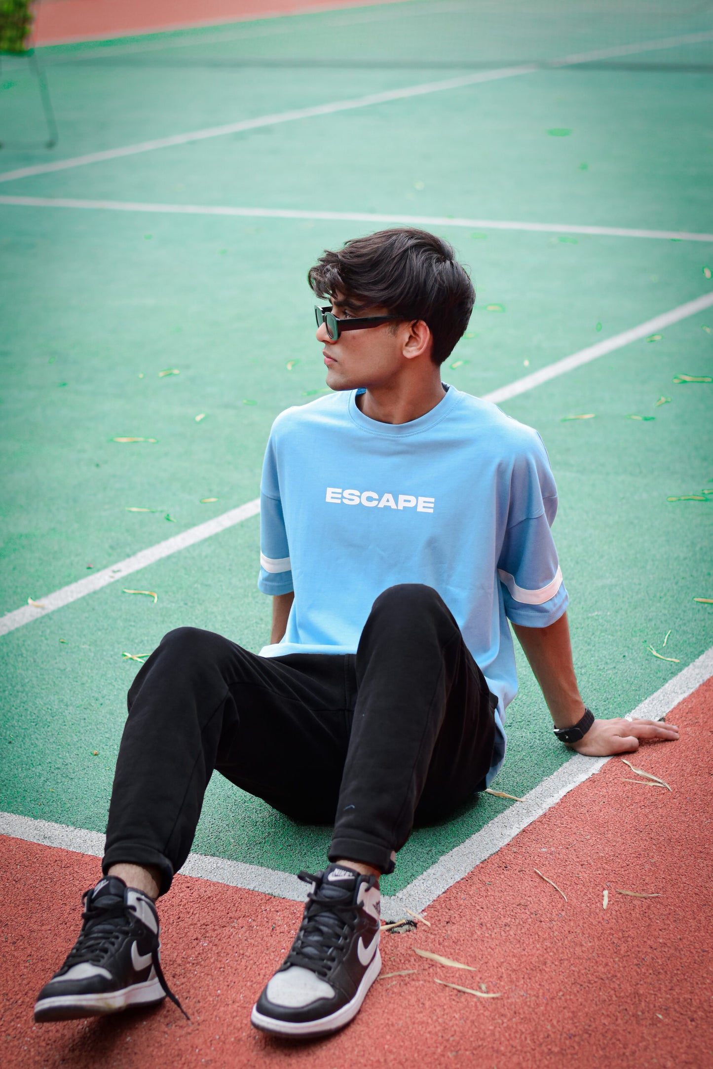 ESCAPE  VERSITY OVERSIZED TEE SHIRT