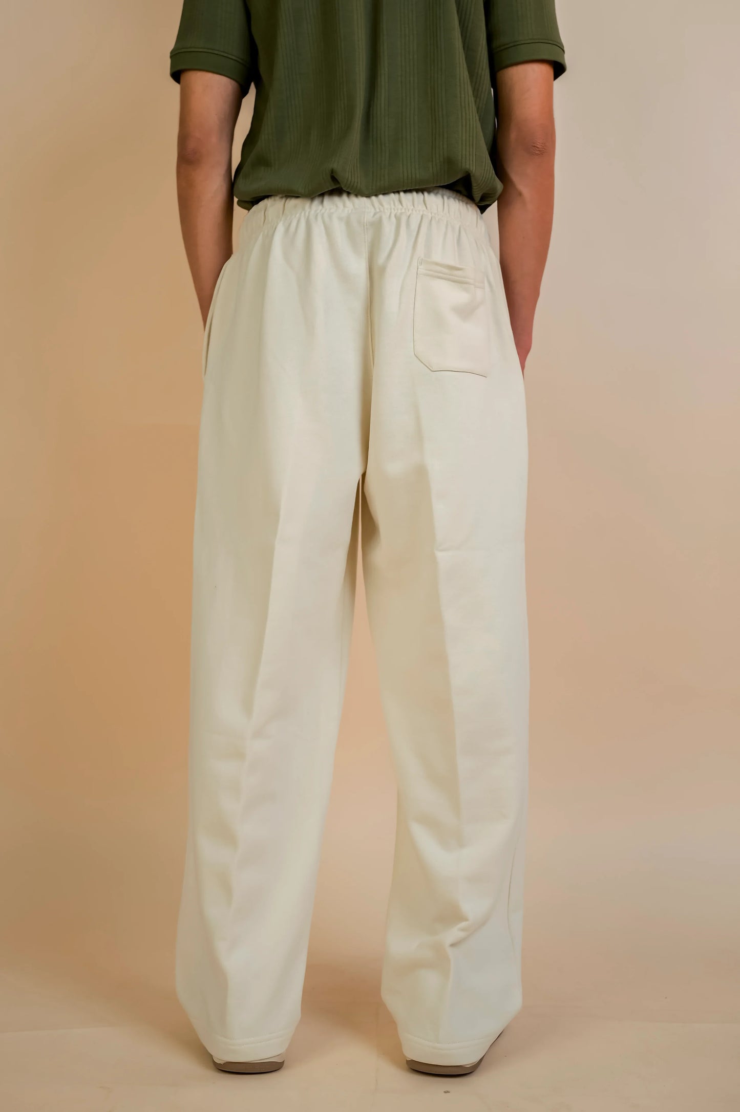 BEIGE PLEATED STRAIGHT TROUSER
