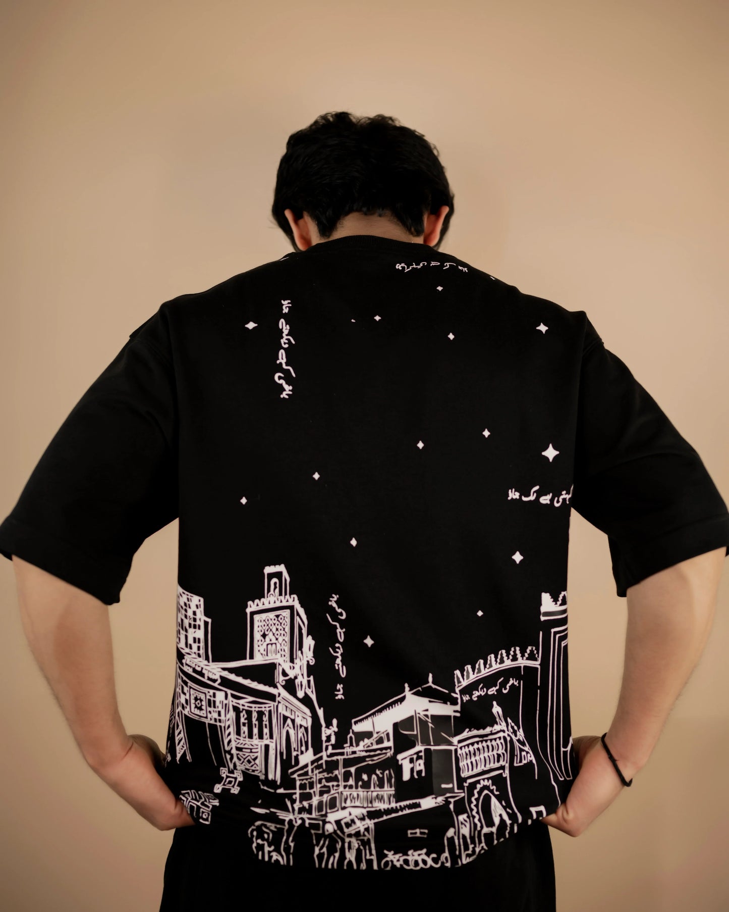 "REVOLUTIONARY" - OVERSIZED T-SHIRT