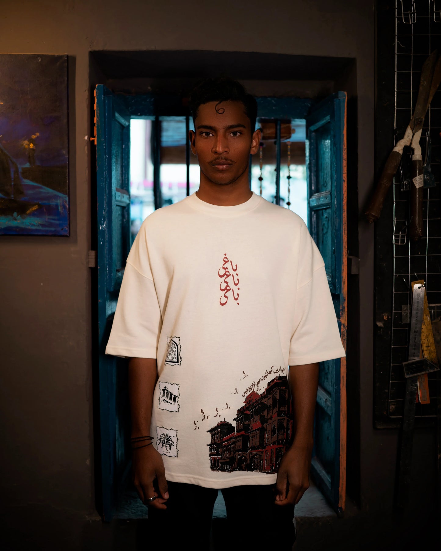 LAAL HAVELI - OVERSIZED T-SHIRT