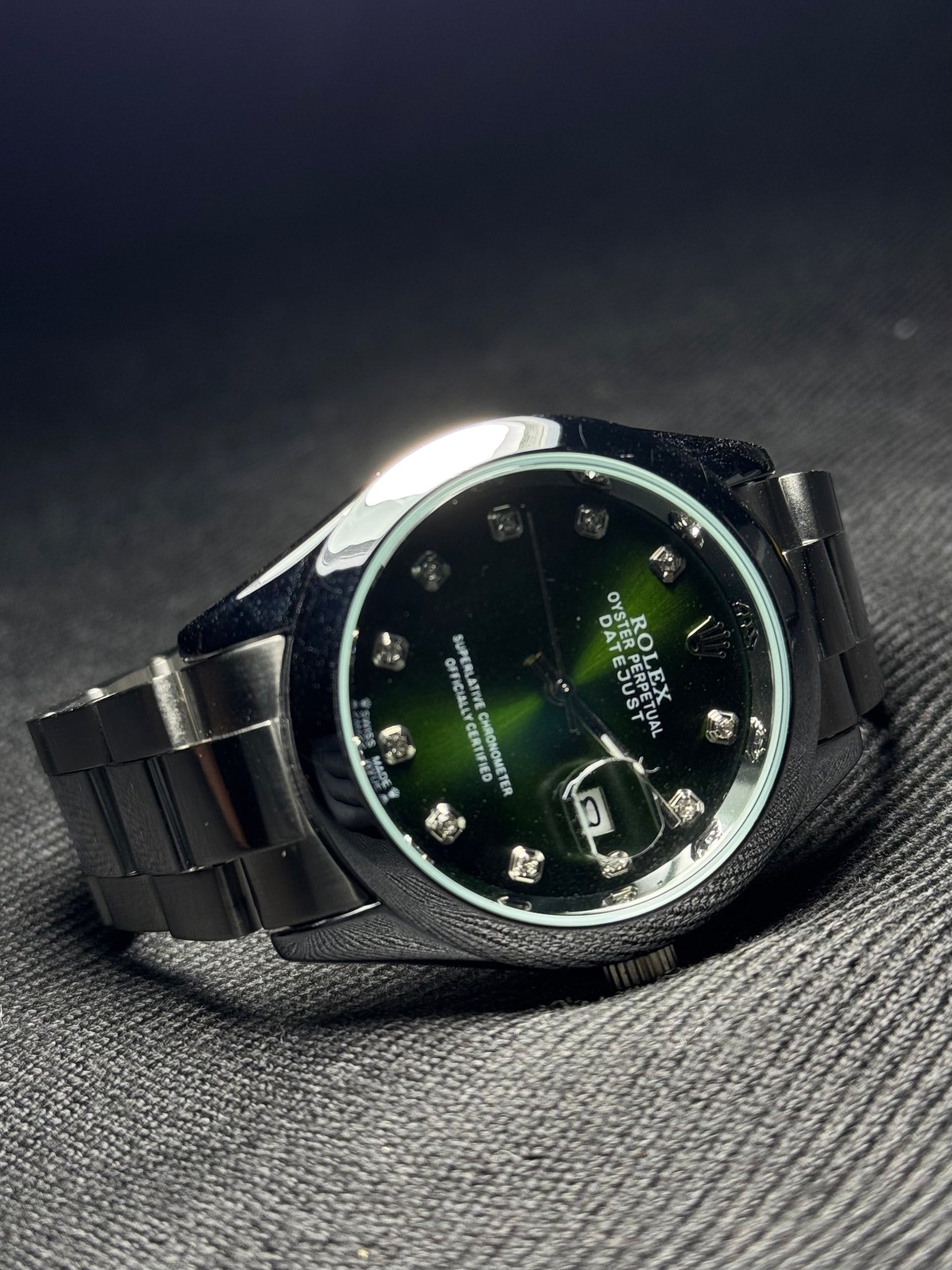 Silver and Green OYSTER