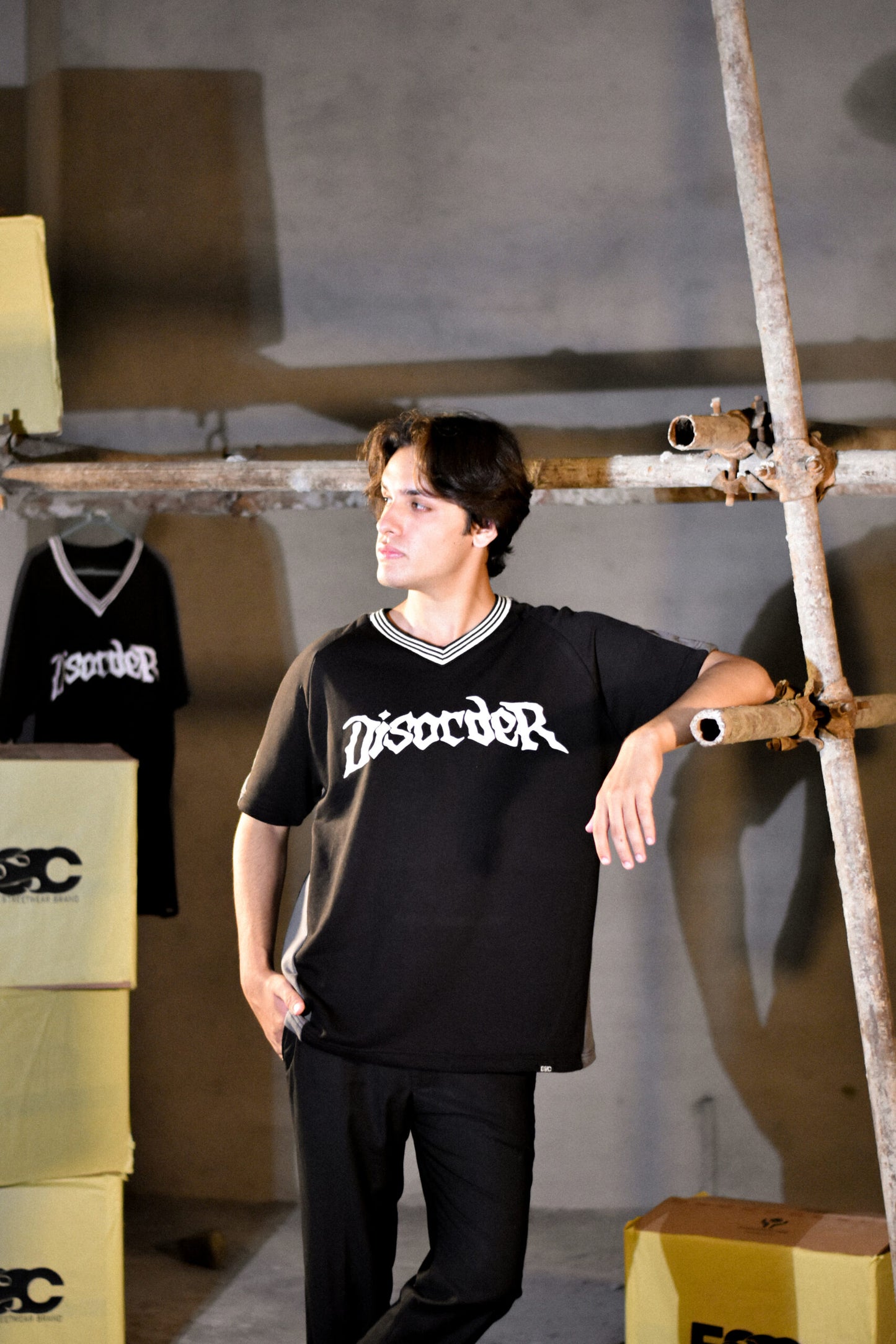 DISORDER-OVERSIZED TEE SHIRT