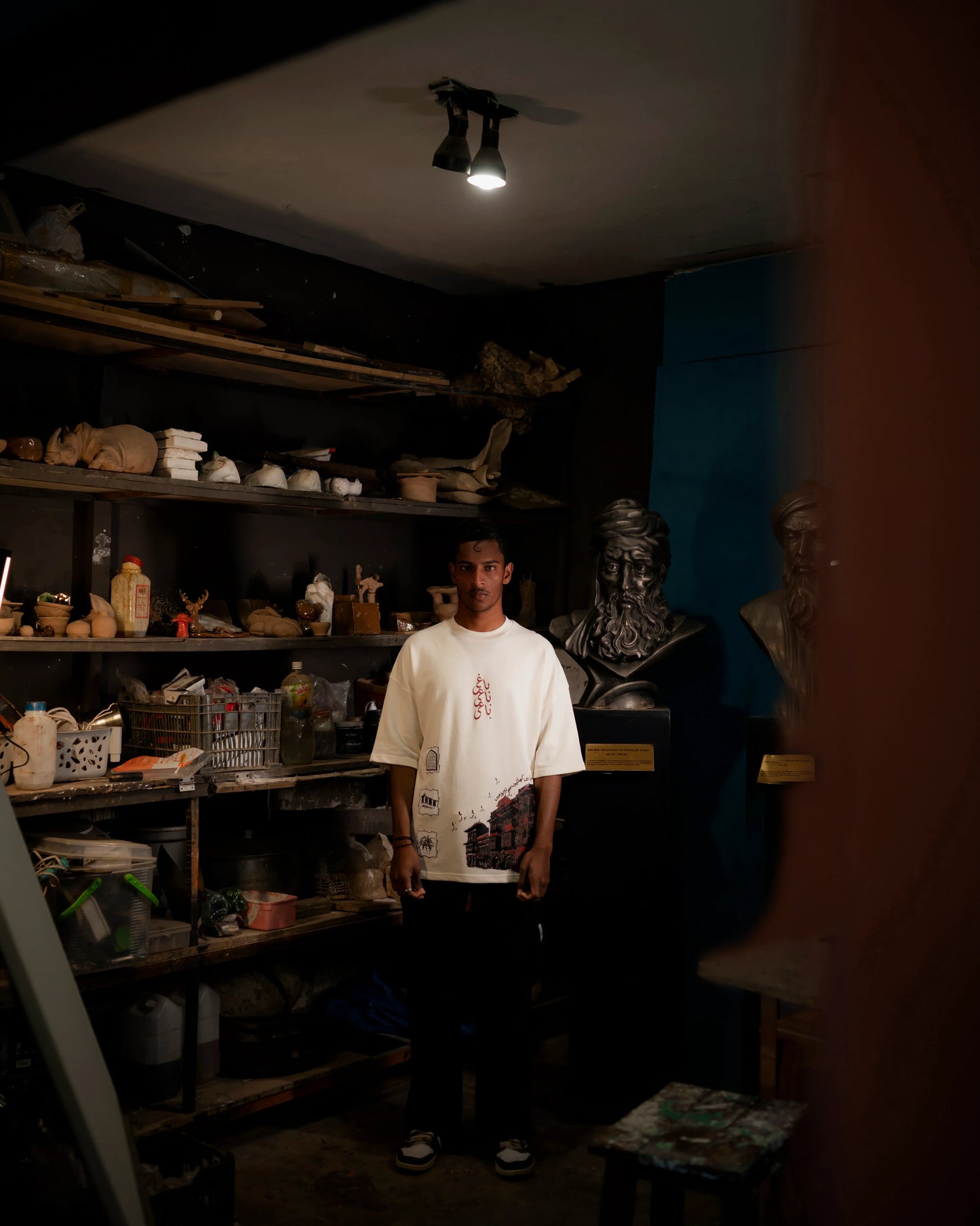 LAAL HAVELI - OVERSIZED T-SHIRT