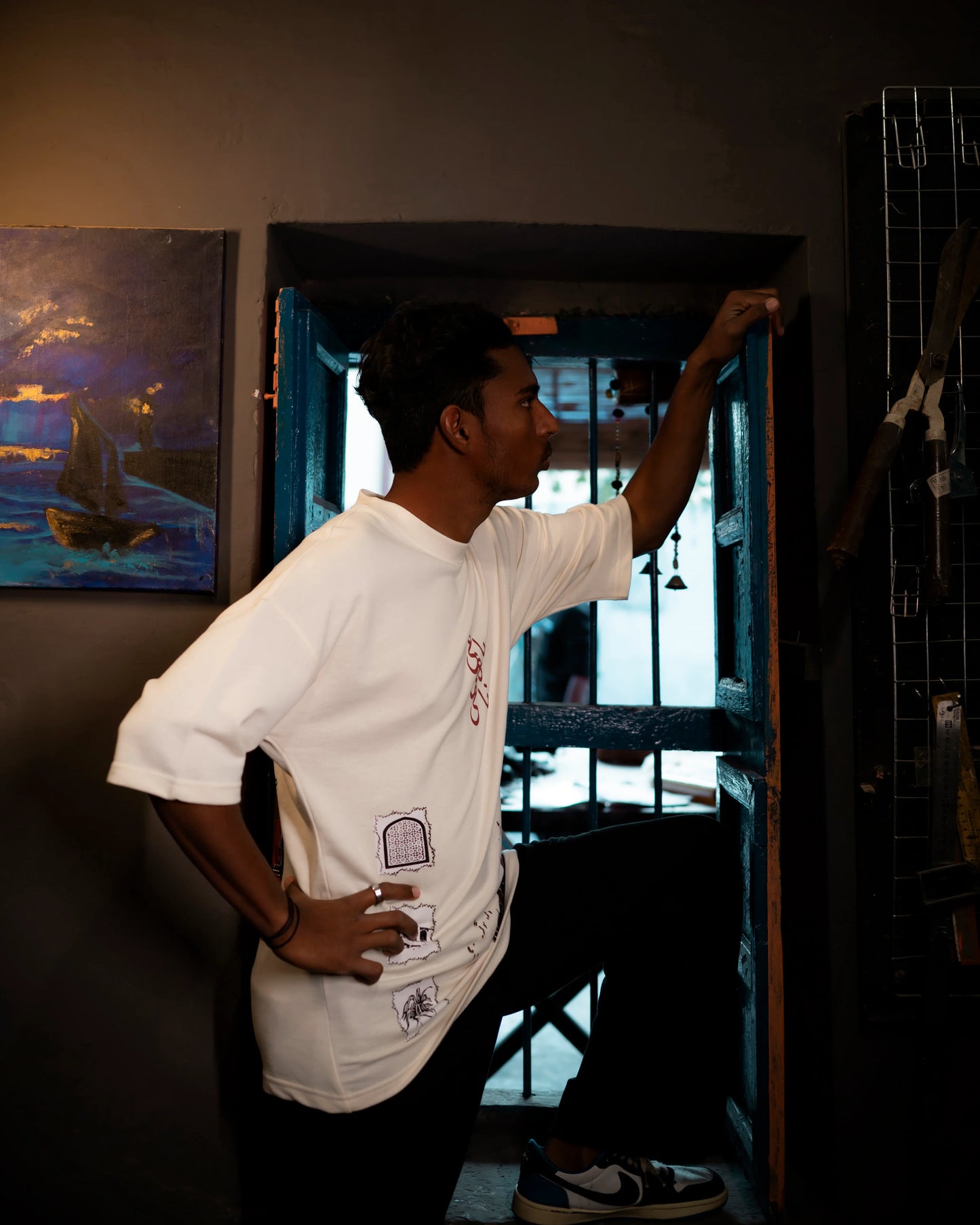 LAAL HAVELI - OVERSIZED T-SHIRT